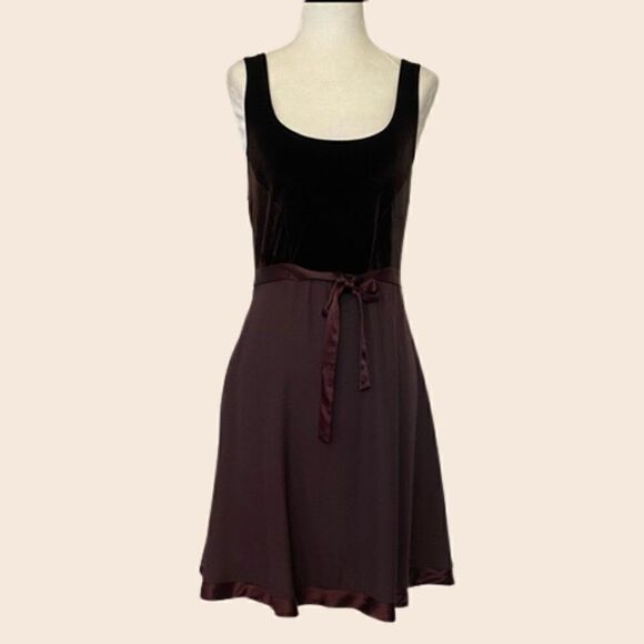 Vintage Chocolate Brown Velvet Bodice Cocktail Dress Size Small - Picture 1 of 7